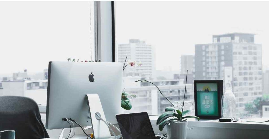 London Office Desk